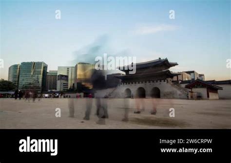 Gwanghwamun night view Stock Videos & Footage - HD and 4K Video Clips - Alamy