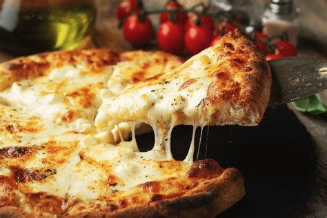 585,720 Cheese Pizza Images, Stock Photos, 3D objects, & Vectors ...