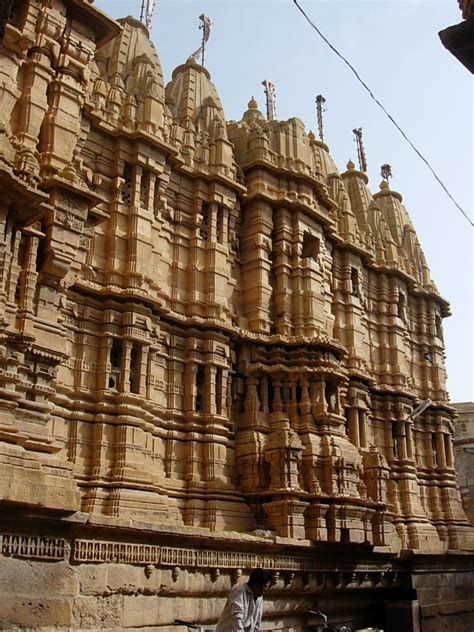 The Dilettante Photographer: Jain temple, Jaisalmer