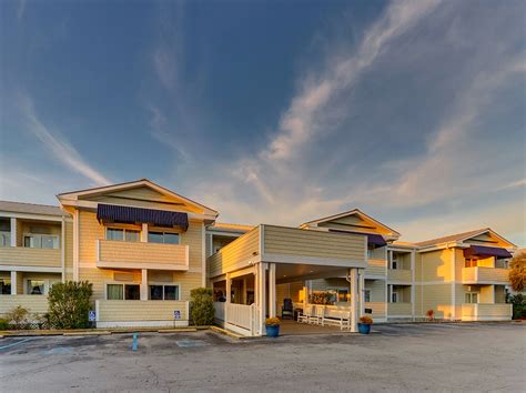 Palm Suites Atlantic Beach, NC - Crown Hotel & Travel Management