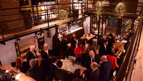 JCU Alumni and Friends Host Rome Holiday Event | John Cabot University News