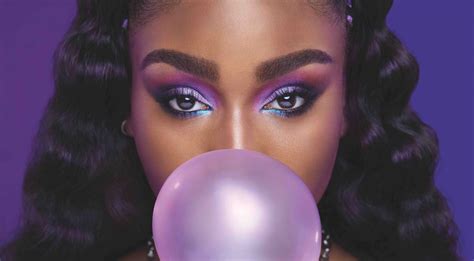 Glamorous Makeup and Bubble Gum HD Wallpaper