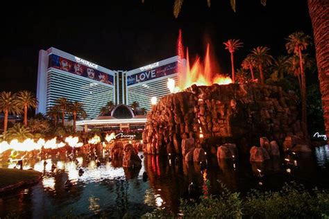 Mirage Volcano is one of the very best things to do in Las Vegas