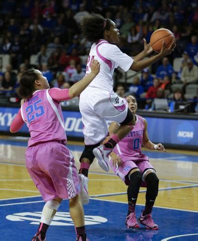 Texas A&M women's basketball team gets big road win at Kentucky | Womens Basketball | theeagle.com