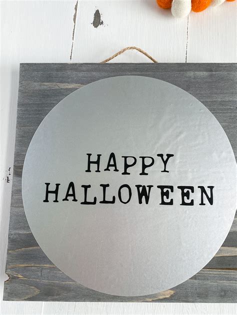 Cricut Halloween Sign with Free SVG - Have a Crafty Day