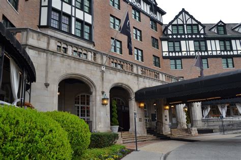 HOTEL: Hotel Roanoke is a Blue Ridge Dream – All The Write Places