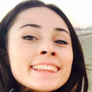 Andra Gogan - Age, Family, Bio | Famous Birthdays