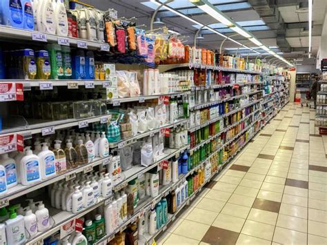 Italian Supermarkets - A Visitor's Guide + Helpful Tips - The Tuscan Mom