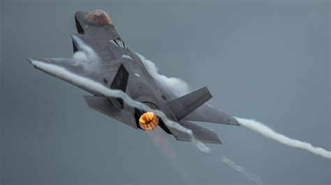 Gray jet plane, Lockheed Martin F-35 Lightning II, F-35 Lightning II HD wallpaper | Wallpaper Flare