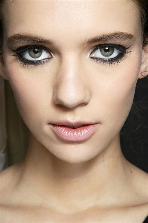 How to Apply Eyeliner: 12 Mistakes to Avoid | StyleCaster