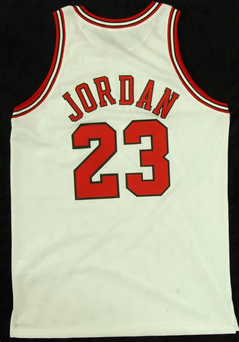 Lot Detail - Michael Jordan Signed Hand-Painted 1998 Finals Jersey "Finger Roll" (UDA) #5/6