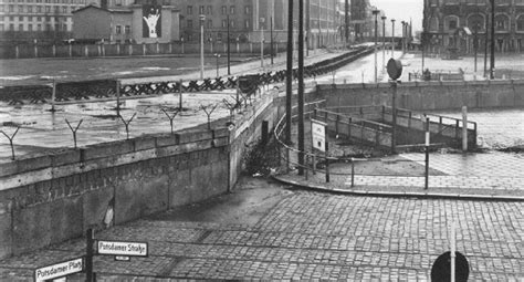 Construction Of The Berlin Wall In 1961