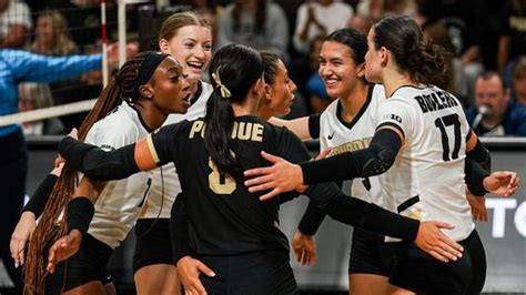 #17 Volleyball Primed for Big Ten Home Opener - Purdue Boilermakers