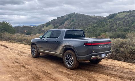 Rivian’s R1T electric truck brings adventure to the EV crowd | Engadget