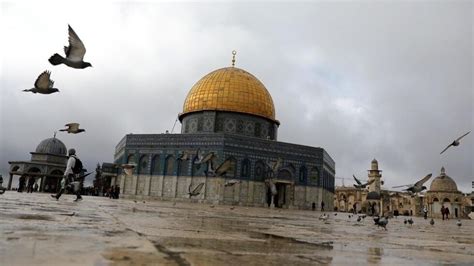 مفتي القدس يحرم الصلاة بالمسجد الأقصى وزيارة المقدسات من خلال التطبيع مع إسرائيل