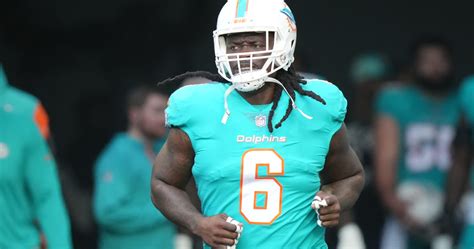 NFL Rumors: Melvin Ingram to Sign Dolphins Contract; Spent 2022 Season with Miami | News, Scores ...