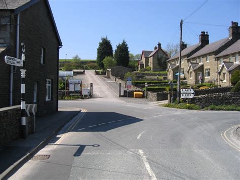 Crossroads in Horton in Ribblesdale © John S Turner cc-by-sa/2.0 :: Geograph Britain and Ireland