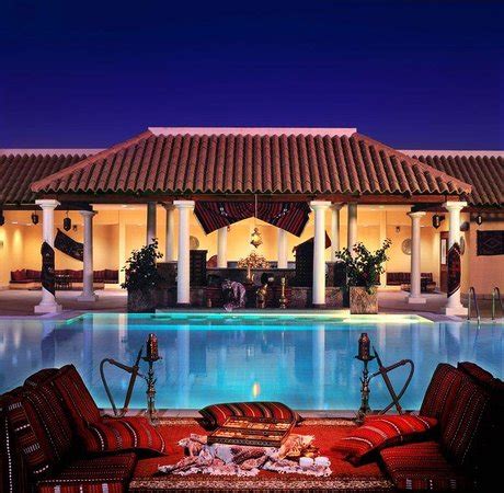 WAVES POOL BAR AT JW MARRIOTT HOTEL DUBAI - Deira - Restaurant Reviews ...