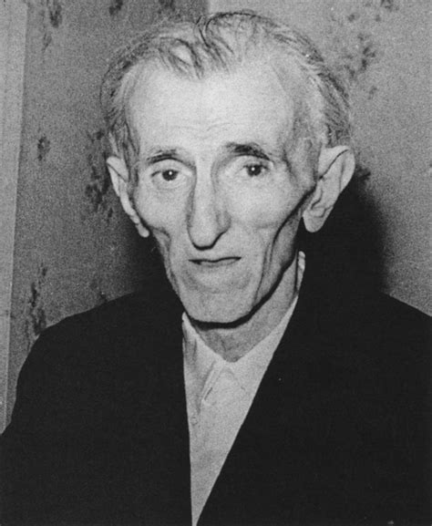 Last picture of Nikola Tesla, 1943