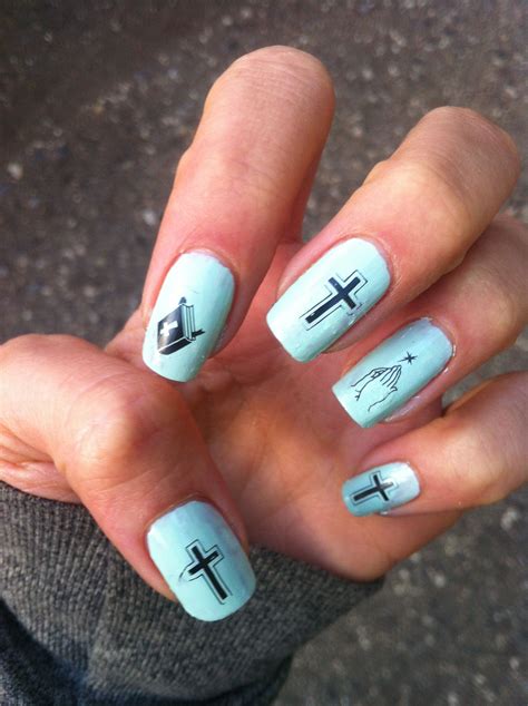 Pin by Julie Loui Grundtvig on nails X makeup X beauty | Cross nail ...