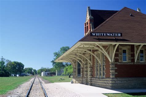 Pin by Joyce Nikol on allllll aboard! | Train depot, Historic train station, Train station ...