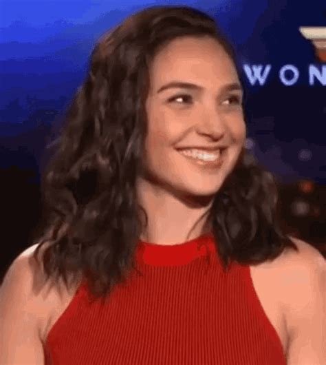 Gal Gadot Lipbite GIF - GalGadot Lipbite - Discover & Share GIFs