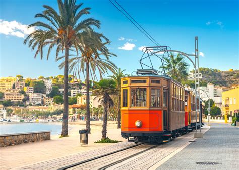 Sóller - toeristische trekpleister in noord-Mallorca