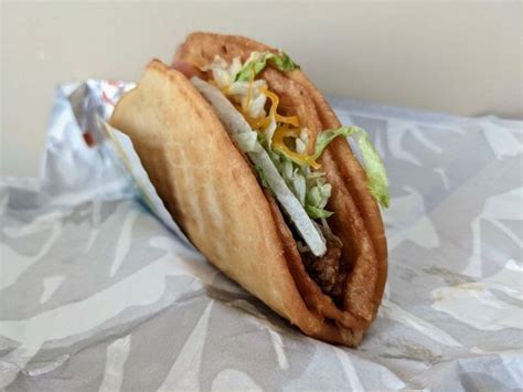 Review: Taco Bell - Quesalupa (2021)