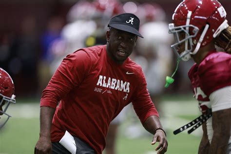 Notes from Alabama 2023 football media guide: new player numbers, coach ...