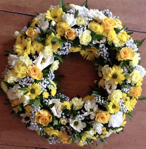 Funeral / Graveside Wreath ⋆ Enchanted Rose Florist Derby