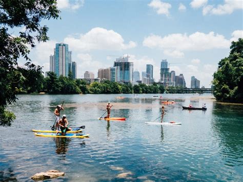 Kayak Lady Bird Lake - Follow Your Detour