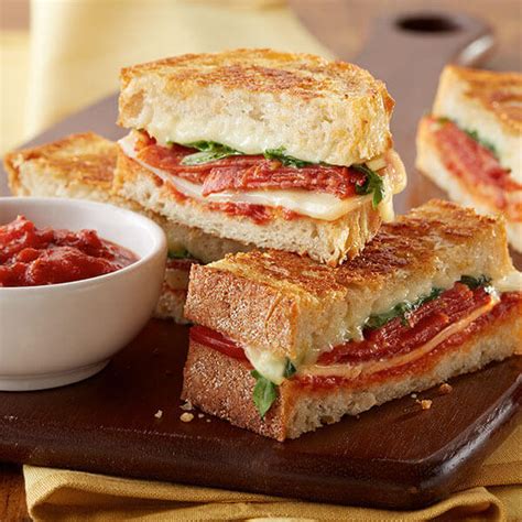 Grilled Cheese Pizza Sandwich Recipe | Land O’Lakes