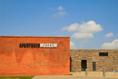 Soweto, Traditional Lunch and Apartheid Museum