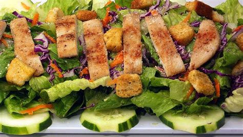Free photo: Caesar, Chicken, Salad, Food, Plate - Free Image on Pixabay - 246818