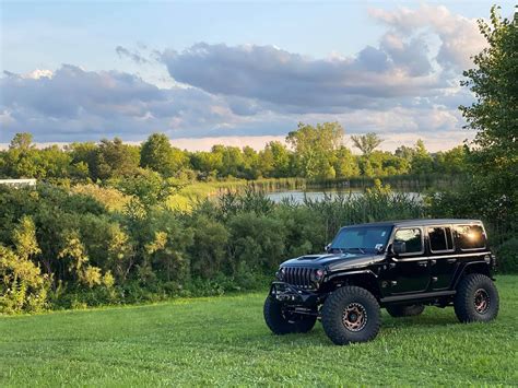 1,000-HP Jeep Wrangler With Hellephant V8 Swap Is No Mall Crawler ...