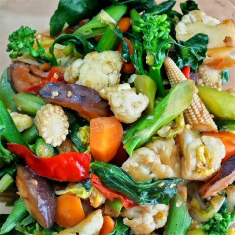 Thai vegetable stir-fry- a quick and easy authentic Thai recipe