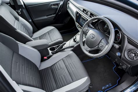 Auris Hybrid Interior (2017) - Toyota Media Site