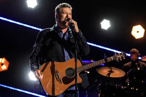 Blake Shelton Announces Friends and Heroes 2021 Tour - Country Now