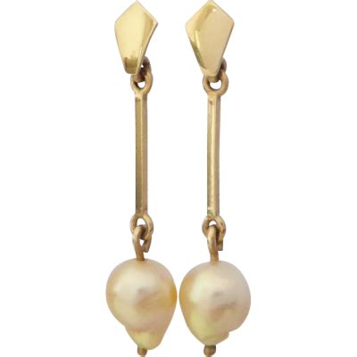 Beryl Lane - Vintage Lustrous Baroque Akoya Pearl Drop Earrings in 14ct Gold