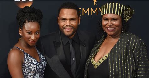 Anthony Anderson and His Family at the 2016 Emmys | POPSUGAR Celebrity