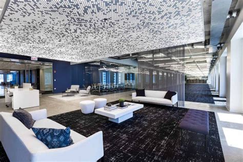 Floating Ceiling Panels: The Growing Trend in Office Design