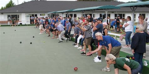 Play Bowls – Lincoln Bowling Club