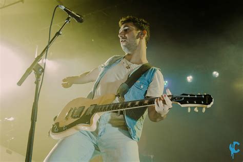 Photos: Bleachers moves their audience in Portland, Oregon - Concert Crap