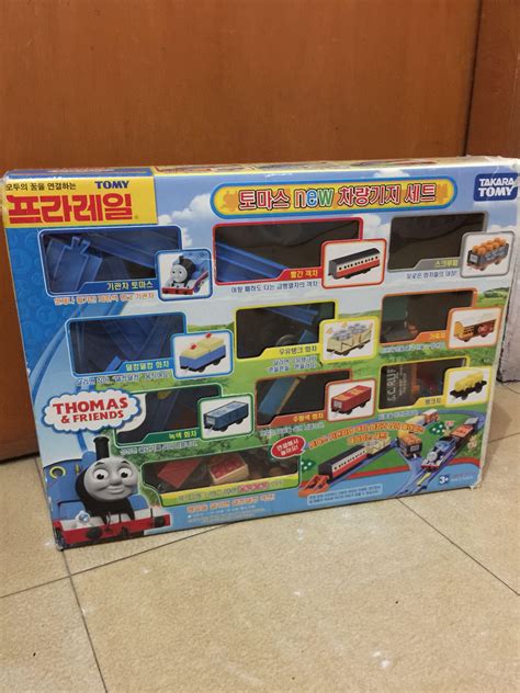 Authentic Takara Tomy (Battery-operated) Thomas train set, Hobbies ...