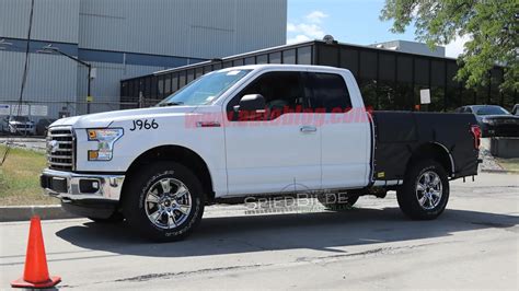 Ford F-150 Diesel: Spy Shots Photo Gallery