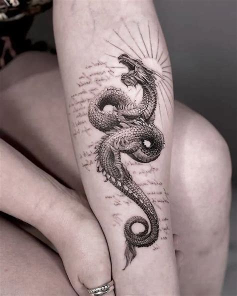 Update more than 67 dragon wrapping around arm tattoo - in.cdgdbentre