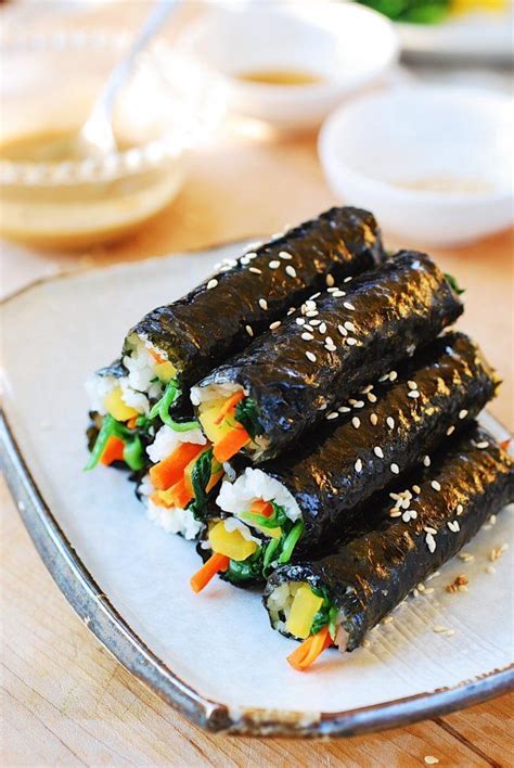 Mini Gimbap or Kimbap (Mayak Kimbap) - Korean Bapsang | Gimbap recipe, Asian recipes, Korean food