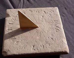 The Duncraggan stone, an ancient sundial | Macmillan Hunter Sundials