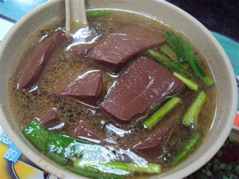 Taiwanese Food: Pig Blood Soup