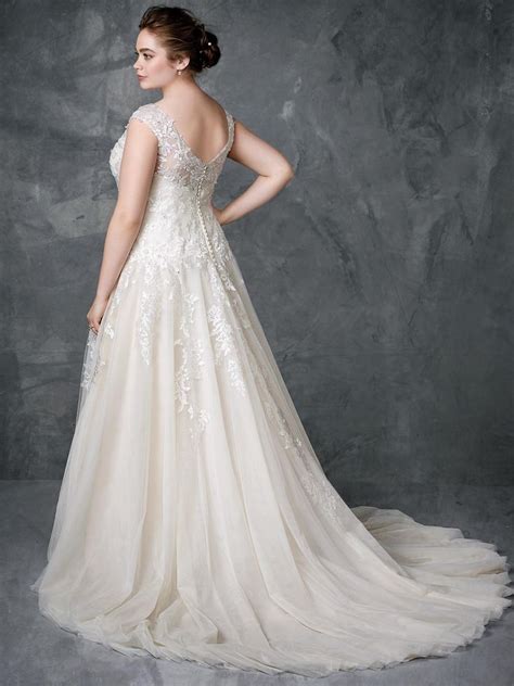 Pin by Sherri Morrow on Say Yes to the Dress | Plus size wedding gowns, Best wedding dresses ...